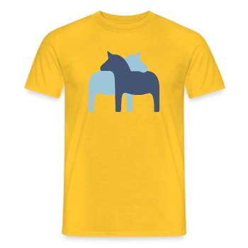Dala Horse Couple light blue dark blue Horses Love - Men's T-Shirt - yellow - Front - AI Model Male 178 dark (178cm)