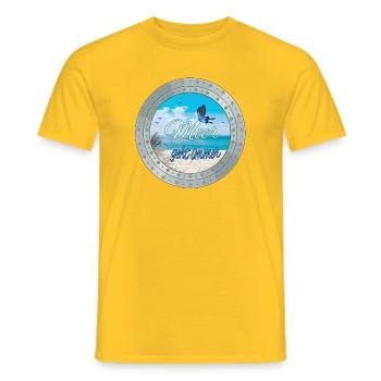 Meer geht immer – Strandlook - Männer T-Shirt - Gelb - Vorne - AI Model Male 178 dark (178cm)