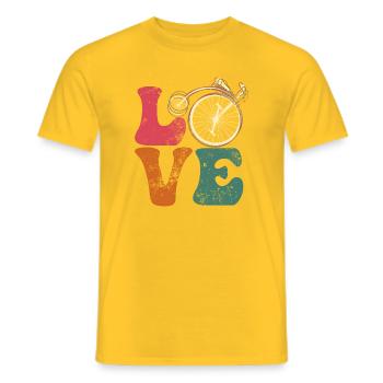 Liebe auf Rädern - Männer T-Shirt - Gelb - Vorne - AI Model Male 178 dark (178cm)