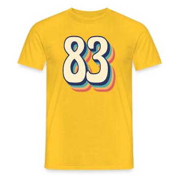 T-Shirt rétro Vintage numéro 83 quatre-vingt-trois - T-shirt homme - jaune - Devant - AI Model Male 178 dark (178cm)