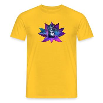 Lotus mit Seelenbaum – Spirituelle Illustration - Männer T-Shirt - Gelb - Vorne - AI Model Male 178 dark (178cm)