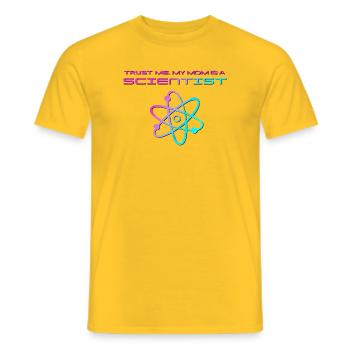Vertrau mir, meine Mama ist Wissenschaftlerin - Männer T-Shirt - Gelb - Vorne - AI Model Male 178 dark (178cm)