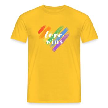 Liebe gewinnt – Regenbogenfarben - Männer T-Shirt - Gelb - Vorne - AI Model Male 178 dark (178cm)