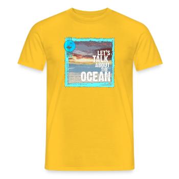 Meeresstimmung mit Sonnenuntergang - Männer T-Shirt - Gelb - Vorne - AI Model Male 178 dark (178cm)