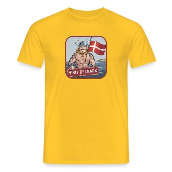Visit Denmark Wikinger Dannebrog Dänemark Urlaub - Männer T-Shirt - Gelb - Vorne - AI Model Male 178 dark (178cm)