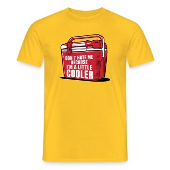 Lustiges cooleres Wortspiel "ein bisschen cooler" - Männer T-Shirt - Gelb - Vorne - AI Model Male 178 dark (178cm)