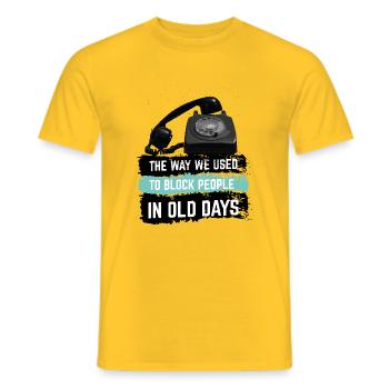 C’est comme ça qu’on bloquait les gens - T-shirt homme - jaune - Devant - AI Model Male 178 dark (178cm)