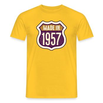 Vintage-Abzeichen aus dem Jahr 1957 - Männer T-Shirt - Gelb - Vorne - AI Model Male 178 dark (178cm)