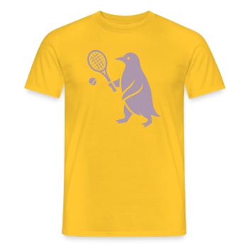 Minimalistischer Pinguin Tennisspieler - Männer T-Shirt - Gelb - Vorne - AI Model Male 178 dark (178cm)