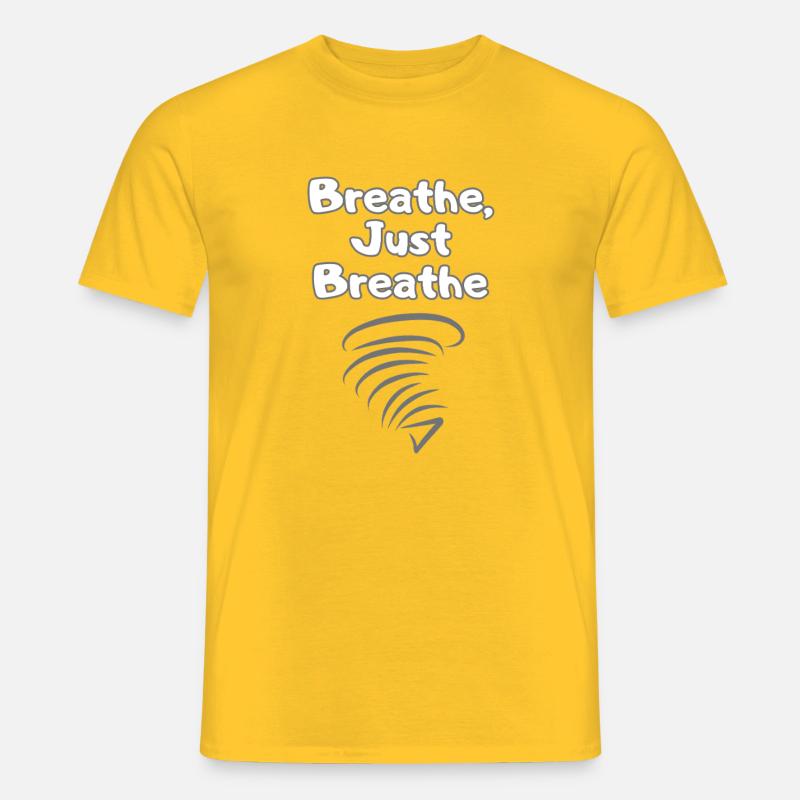 BREATH Durchatmen Selfcare – Self Love Statement - Männer T-Shirt - Gelb