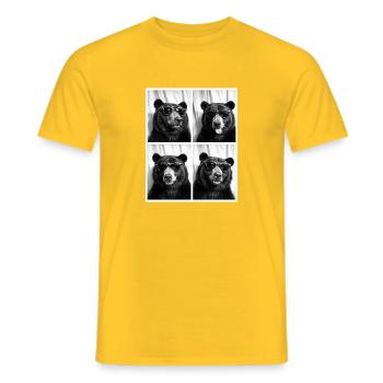 Drôle d’ours Photobooth Session Rétro Vintage Noir - T-shirt homme - jaune - Devant - AI Model Male 178 dark (178cm)