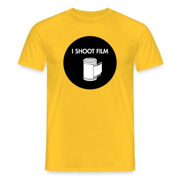 Je tourne du cinéma - T-shirt homme - jaune - Devant - AI Model Male 178 dark (178cm)