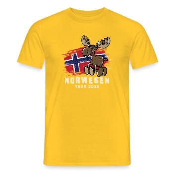 Norwegen Tour 2026 mit lustigem Elch - Männer T-Shirt - Gelb - Vorne - AI Model Male 178 dark (178cm)