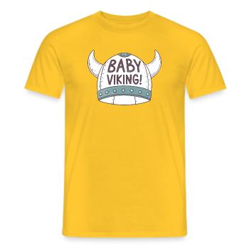 Baby Wikinger Helm illustriert - Männer T-Shirt - Gelb - Vorne - AI Model Male 178 dark (178cm)