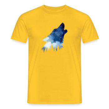 Heulender Wolf – Wasserfarben Sternenhimmel Wald - Männer T-Shirt - Gelb - Vorne - AI Model Male 178 dark (178cm)