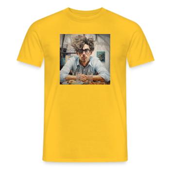 Künstlerportrait im Chaosatelier Brille wirr - Männer T-Shirt - Gelb - Vorne - AI Model Male 178 dark (178cm)