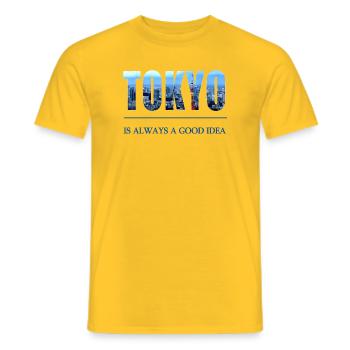 Tokyo Skyline Schriftzug – Immer eine gute Idee - Männer T-Shirt - Gelb - Vorne - AI Model Male 178 dark (178cm)