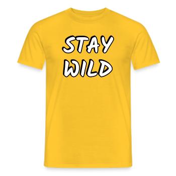 Stay Wild Bold Weiß auf Schwarz - Männer T-Shirt - Gelb - Vorne - AI Model Male 178 dark (178cm)