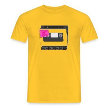 DRÜCKEN SIE AUF PLAY - Männer T-Shirt - Gelb - Vorne - AI Model Male 178 dark (178cm)