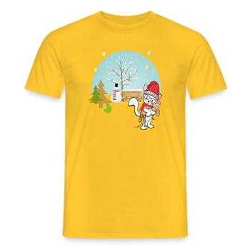 Cat with teddy bear in winter - Men's T-Shirt - yellow - Front - AI Model Male 178 dark (178cm)