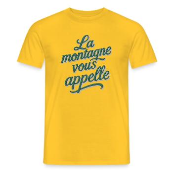 La montagne vous appelle ! - T-shirt homme - jaune - Devant - AI Model Male 178 dark (178cm)