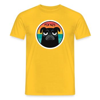 Art FCKNZS Dog Flag Politics Gift - T-shirt homme - jaune - Devant - AI Model Male 178 dark (178cm)