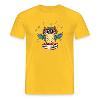 Owl on Books - Men's T-Shirt - yellow - Front - AI Model Male 178 dark (178cm)