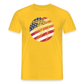 USA Flag Basketball Patriotic American Sport Gift - Men's T-Shirt - yellow - Front - AI Model Male 178 dark (178cm)