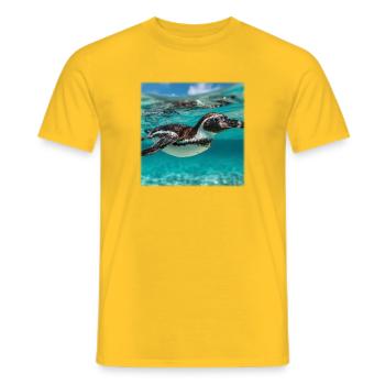 Pinguin unter Wasser Türkis Ozean Natur Design - Männer T-Shirt - Gelb - Vorne - AI Model Male 178 dark (178cm)