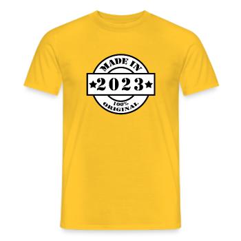 FABRIQUÉ EN 2023 Année de naissance Année de construction Cadeau vintage - T-shirt homme - jaune - Devant - AI Model Male 178 dark (178cm)