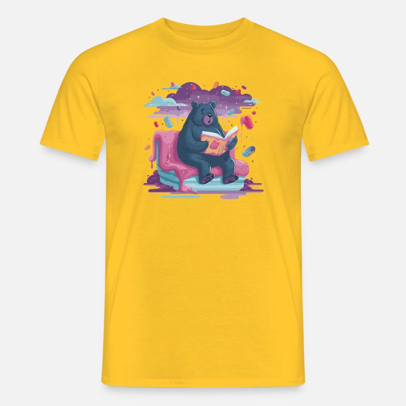 Lesender Bär im Candy-Traum - Männer T-Shirt - Gelb