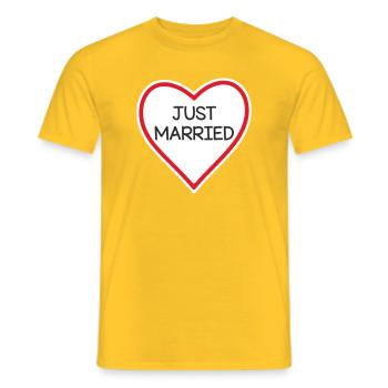 Heart Banner Just Married - Men's T-Shirt - yellow - Front - AI Model Male 178 dark (178cm)
