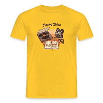 Analog Leben Retro Technik & Natur - Männer T-Shirt - Gelb - Vorne - AI Model Male 178 dark (178cm)