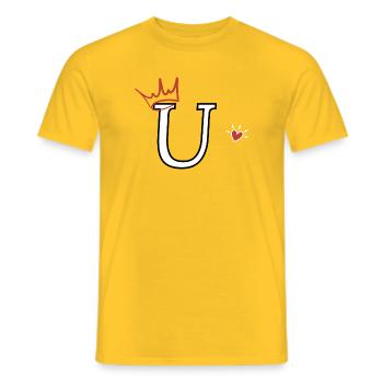 Buchstabe u, Kronenherz - Männer T-Shirt - Gelb - Vorne - AI Model Male 178 dark (178cm)