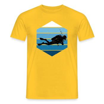 Concentration pure de plongée - T-shirt homme - jaune - Devant - AI Model Male 178 dark (178cm)