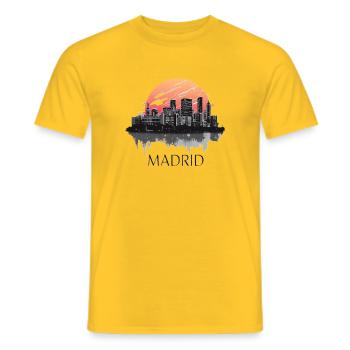 Madrid Spain Skyline Sunset City Souvenir Design - Männer T-Shirt - Gelb - Vorne - AI Model Male 178 dark (178cm)