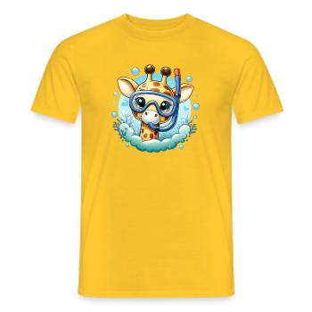 Giraffe im Unterwasser-Schnorchel - Männer T-Shirt - Gelb - Vorne - AI Model Male 178 dark (178cm)