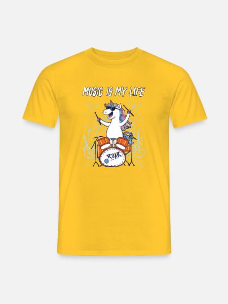 Music Is My Life – Einhorn am Schlagzeug - Männer T-Shirt - Gelb