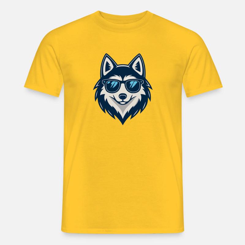 Wolf in der Sonne mit Brille - Männer T-Shirt - Gelb