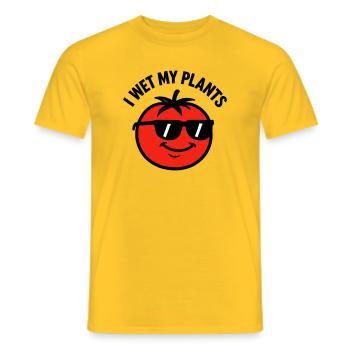 I wet my plants tomato gardening - Men's T-Shirt - yellow - Front - AI Model Male 178 dark (178cm)