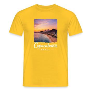 Copacabana Brésil Magie de la plage du coucher du soleil - T-shirt homme - jaune - Devant - AI Model Male 178 dark (178cm)