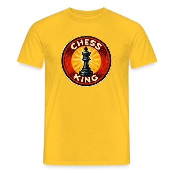 Design Roi des Échecs Vintage Cercle Rouge Rétro - T-shirt homme - jaune - Devant - AI Model Male 178 dark (178cm)