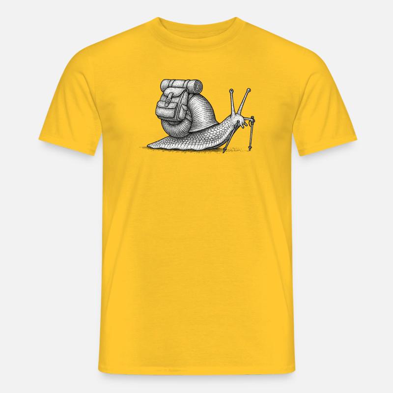 Snail Trekker mit Rucksack - Männer T-Shirt - Gelb