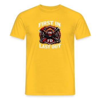 First In Fire Dept Last Out - Männer T-Shirt - Gelb - Vorne - AI Model Male 178 dark (178cm)