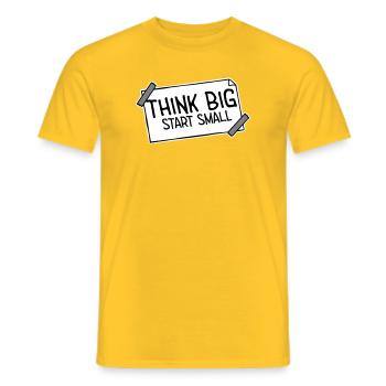 Pensez Grand, Commence, Petit, Motivation, Mentalité, Évolution. - T-shirt homme - jaune - Devant - AI Model Male 178 dark (178cm)