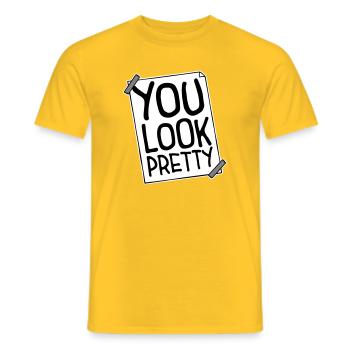 Tu as l’air assez drôle, complément Logo de l’amour de soi - T-shirt homme - jaune - Devant - AI Model Male 178 dark (178cm)