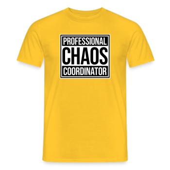 Coordinateur du Chaos Titre drôle Parents Teacher Logo - T-shirt homme - jaune - Devant - AI Model Male 178 dark (178cm)