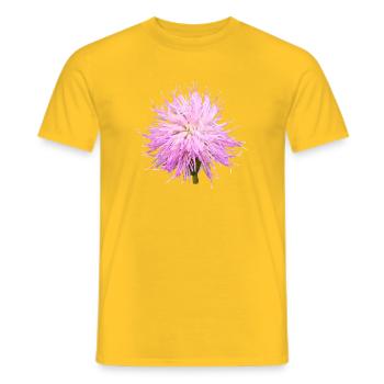 Vintage_Scottish_Thistle_Flower_for_Nature_Love - Männer T-Shirt - Gelb - Vorne - AI Model Male 178 dark (178cm)