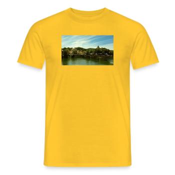 Panorama of the city by the river and bridge - Men's T-Shirt - yellow - Front - AI Model Male 178 dark (178cm)