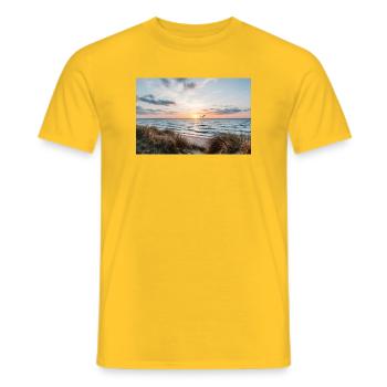 Sunset on the dune beach - Men's T-Shirt - yellow - Front - AI Model Male 178 dark (178cm)